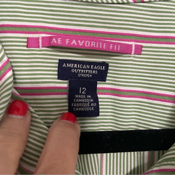 American Eagle AE Favorite Fit Women's Green Pink Button Down Blouse Size 12 - Picture 4 of 10